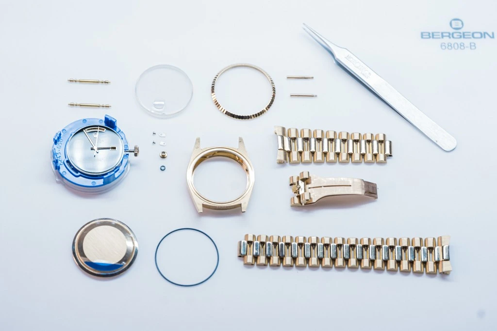 Componenti di un orologio di lusso